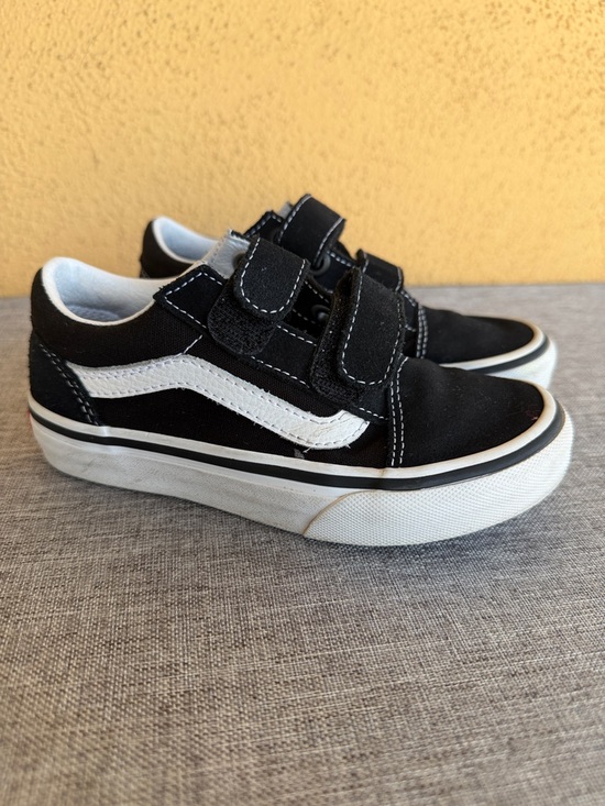 Vans Other - Vans Kids Black and White Velcro Old Skool Sneakers Size 12